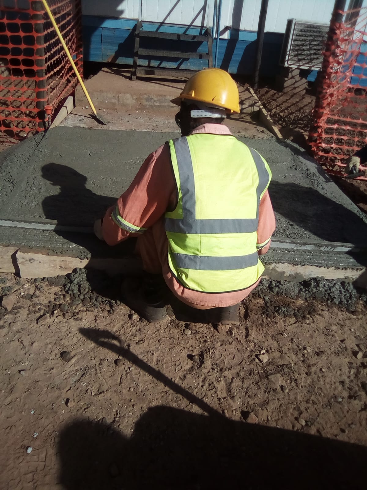 Concrete finishing at the steps at Zeerust PV Plant